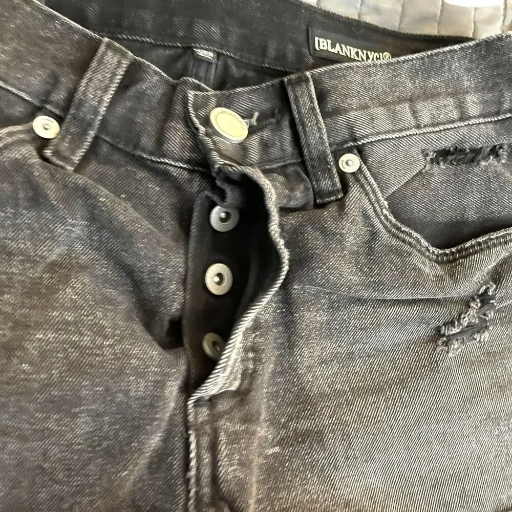 Blank NYC Shorts Womens 26 Washed Black Distressed Denim Mid Rise Button Fly NWT - Picture 8 of 16